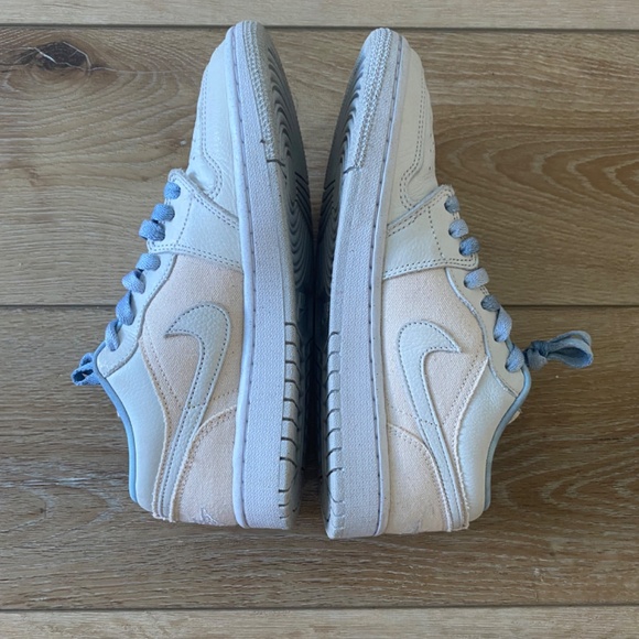 *like new* Nike Jordan 1 Low Iris Canvas Whisper Sail - cream, blue, beige - Picture 4 of 13